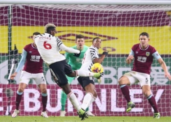 Manchester United Go Clear At Top After Paul Pogba Volley Sees Off Burnley