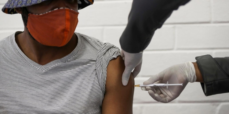 Over 122,000 People In Nigeria Receive AstraZeneca COVID-19 Vaccine With No Severe Side Effects 1 First Nigerian To Receive COVID-19 Vaccine In Abuja Shares Experience