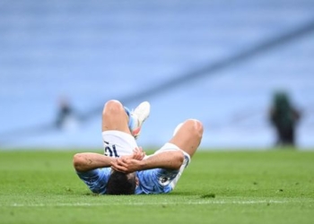 Man City 1-2 Chelsea: Aguero Penalty Miss Costs Blues As Premier League Title Wait Goes On
