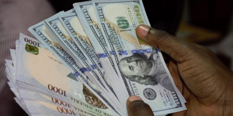 Naira Tumbles To N435/$1 At Official Market As CBN Adjusts Forex Rate